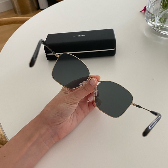 Givenchy Wire Rim Sunglasses GV7092 - Picture 2 of 10